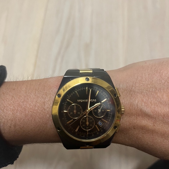 Michael Kors Watch - Picture 2 of 5